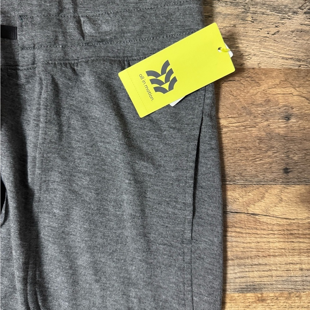 All in Motion Gray Relaxed Fit Athletic Joggers Size L NWT - Picture 8 of 16